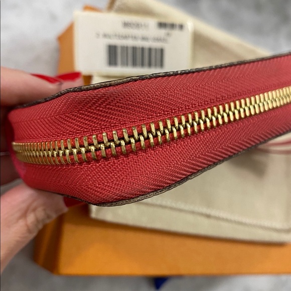 Louis Vuitton Zippy Multicartes Corail - Picture 13 of 15